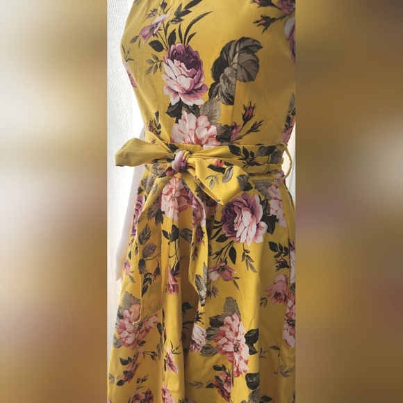 NWT Vintage Flower Yellow Midi Dress! - Picture 2 of 11